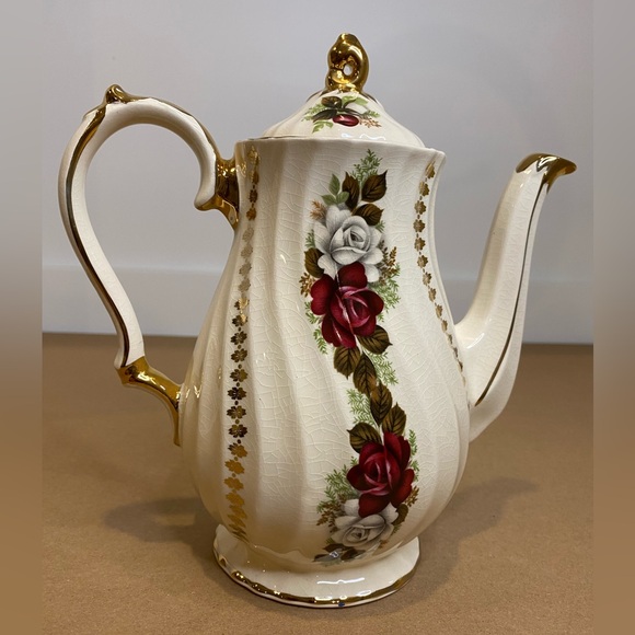 Sadler Bone China Coffee Pot/Teapot Swirl Red White Roses Very Gilded Gold Trim - Picture 6 of 16
